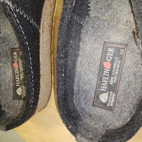 Haflinger Gray and Black Felt Mules with Color-Blocked Design - Picture 3 of 8